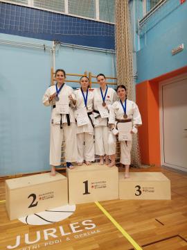 Ena skupinska